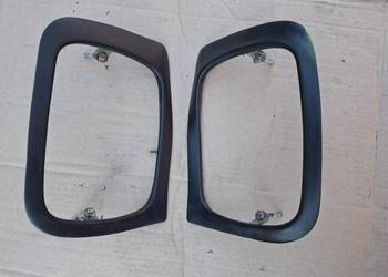 Zewnętrzne ramki reflektorów przednich Fiat 126p Maluch