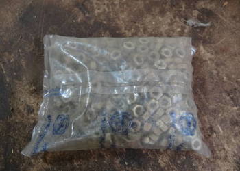 zarewowane nakrętki ESKA 6 mm około 1 kg org, DDR