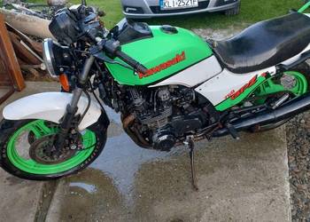 Kawasaki GPZ 750 zarejestrowany . Naked