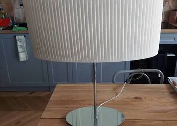 Lampa stołowa klosz w plisy kremowa/ecru