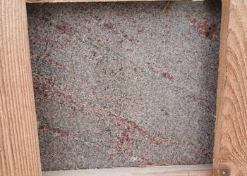 Płytki granitowe JACARANDA 30.5x30.5x1