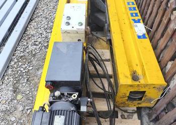 Podnośnik dwukolumnowy samochodowy hydrauliczny 3T