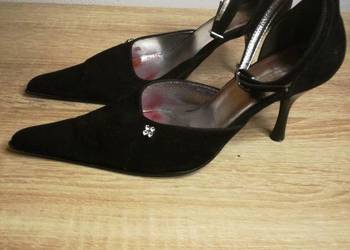 Buty z naturalnej skóry zamszowej - czarne .