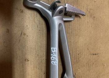 Suzuki GSX-R 600 750 lewy set podnóżek pasażera B168