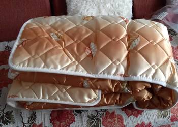 Wełniana kołdra i poduszka firmy Woolmark