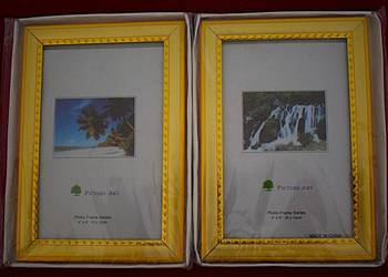 Ramki na zdjęcia w kolorze złotawym - nowe , dwie sztuki w jednej cenie