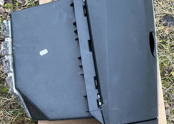 RENAULT CLIO III SCHOWEK 8200407713 8200407714