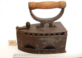 Antyczne przedwojenne żeliwne żelazko na węgiel Osen Made in Poland vintage