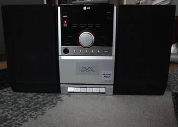 Wieża LG z pilotem i kolumnami