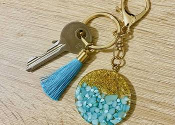 Brelok do kluczy z turkusowymi kamieniami Brelok do kluczy z turkusowymi kamieniami