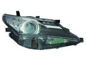 TOYOTA Auris Reflektor lampa prawy przod 81130-02J61 OE