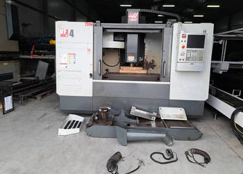 Pionowe centrum obróbcze HAAS VF-4