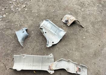 AUDI 80 B4 80B4 2.0 OSŁONA TERMICZNA TŁUMIKA ZBIORNIKA PALIWA BAKU