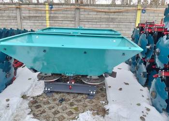 Rozsiewacz dwutalerzowy 400 l