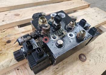 Blok zaworów Valtra C100, 6250HI, M120, T130