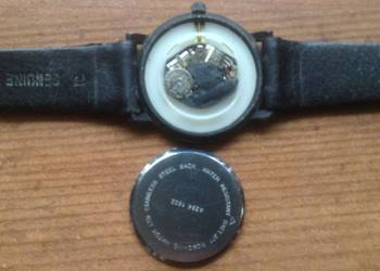 Zegarek kwarcowy wodoszczelny MONDAINE sygnowany z logotypem