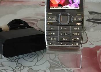 Nokia e52 + Ładowarka