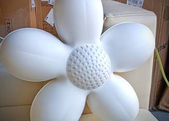 Lampa ścienna kinkiet kwiatek Ikea biały