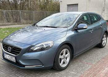 Piękne VOLVO V40 2.0D 5 cyl. 150KM Nawigacja Xenon Hak Nowe opony
