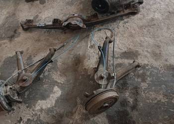 Kompletna tylna belka BMW E30 wahacze bębnowe 4x100