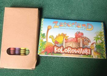 Mini kolorowanka z motywem dinozaurów Zatorland z zestawem kredek