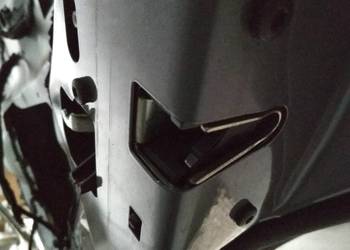 Zamek drzwi prawy tył BMW X3 E83