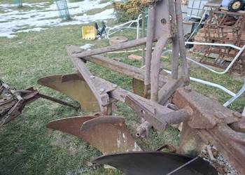 Sprzedam pług grudziądz 2 skibowy stary typ duży