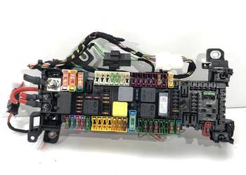 SKRZYNKA BEZPIECZNIKÓW MERCEDES W246 Minivan 11-18 1.8 109KM MODUŁ