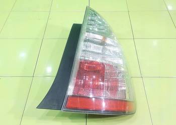 TOYOTA PRIUS II 1.5 VVTI 07r HB 5D lampa prawa tyl A046040