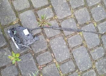 ZAMEK LEWY PRZÓD PRZEDNI FIAT GRANDE PUNTO
