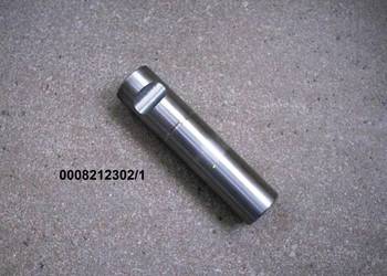 Wałek podajnika fi-25mm L-105 mm do prasy Claas