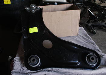 wahacz PEUGEOT 2008 CITROEN DS3 przód lewy