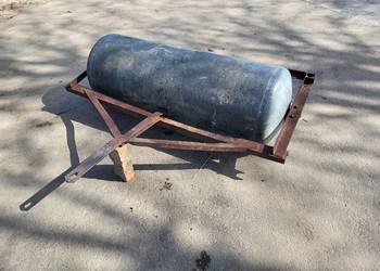 Wał do trawy 600kg . Wał łąkowy do kosiarki lub traktorka .