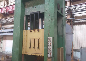 Prasa hydrauliczna 400 ton