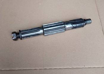 Wałek główny  skrzyni żuk Nysa