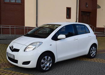 TOYOTA YARIS .1.3 101KM*Przebieg Tylko 64400KM * Bezwypadkowa * Zamiana TOYOTA YARIS .1.3 101KM*Przebieg Tylko 64400KM * Bezwypadkowa * Zamiana