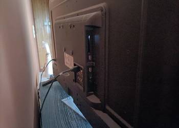 Telewizor Toshiba 42 cale używany tylko przez miesiąc