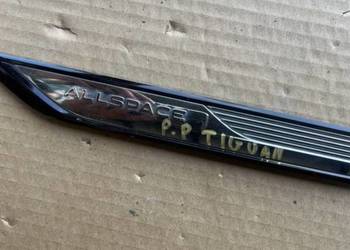 TIGUAN II EMBLEMAT LISTWA DRZWI PRAWAY PRZÓD 5NA853688R
