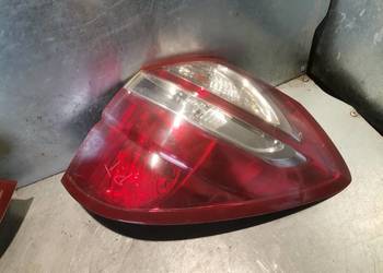 SUBARU LEGACY 4 IV LAMPA PRAWY TYŁ KOMBI