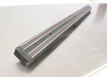 Listwa magnetyczna na noże 62 cm
