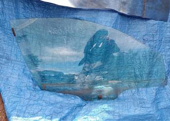 szyba prawa przód przednia Alfa Romeo 147 5d