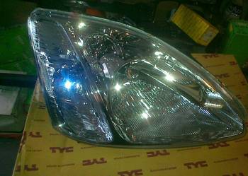 HONDA CIVIC 5drzwi 2001-2005 REFLEKTOR PRAWY  REG.ELE TYC