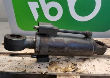 Neuson 6002 Siłownik pługa