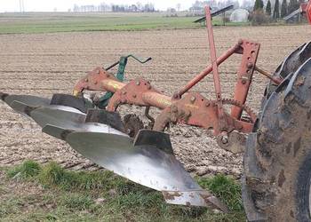 Pług trzyskibowy zagonowy kverneland stan bdb komplet 14 cali