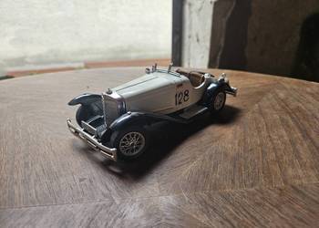 Model samochodu Mercedes cabrio