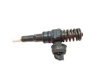 POMPOWTRYSKIWACZ 038130073BA 0414720216 1.9 TDI Volkswagen Passat V  B5