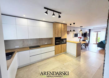 Nowoczesny szeregowiec z widokiem na rzekę!