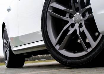 Audi a4 B8 2.0 TDI 143KM manual 2x s-line skora s line