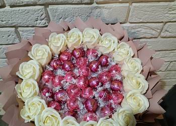 Bukiet na urodziny Walentynki Box ze słodyczy dla niej Bukiet jadalny