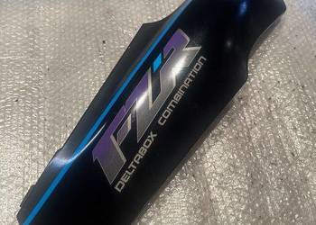 Osłona tylna prawa Yamaha FZR 600 Ogon Zadupek Tył Bok Boczek V321
